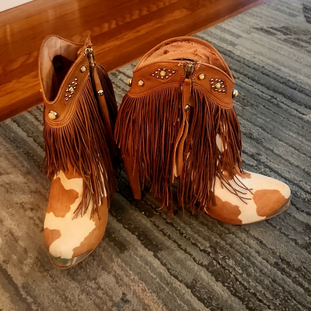 Sam Edelmen COW boots